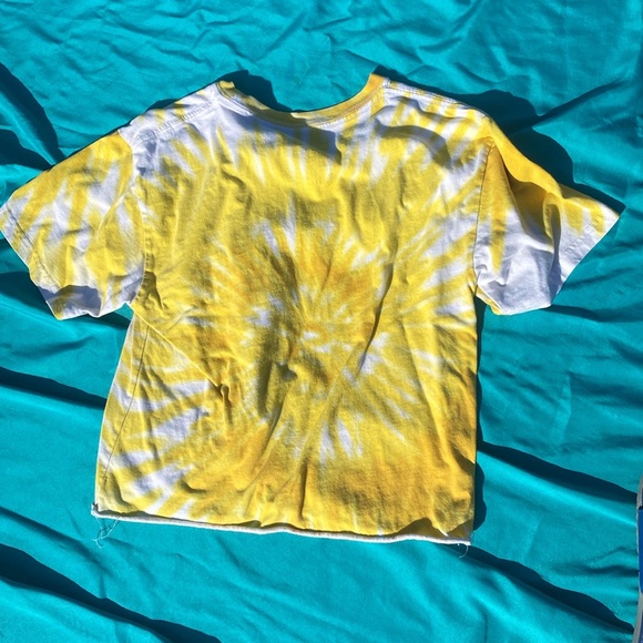 Small, Yellow, Dazed and Confused cropped shirt - Picture 2 of 2